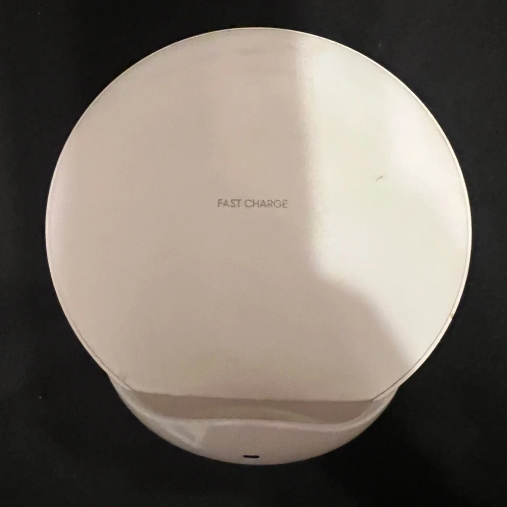 Samsung White fast Wireless Charging Pad